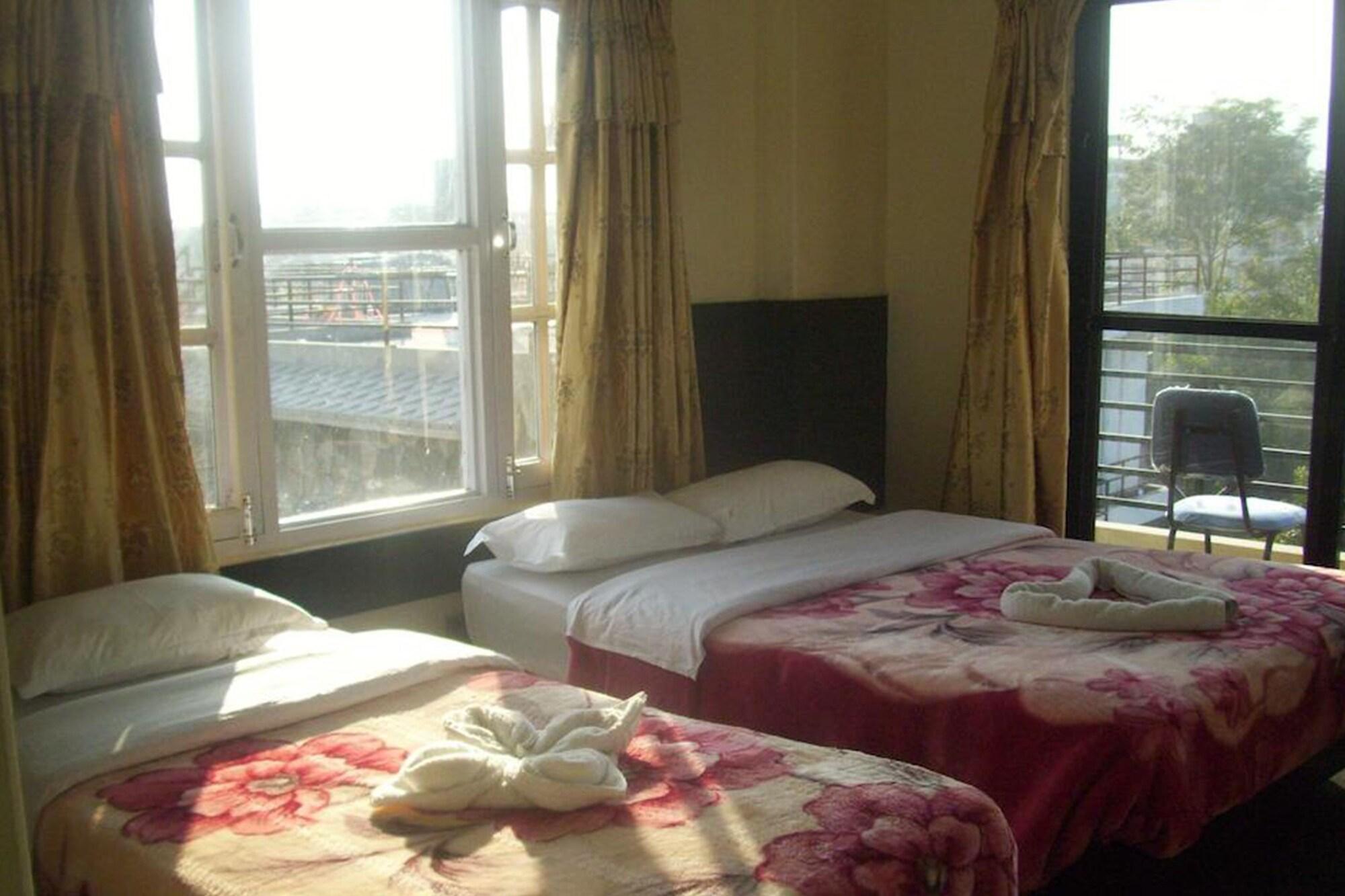 Hotel The Billabong Garden Pokhara Dış mekan fotoğraf