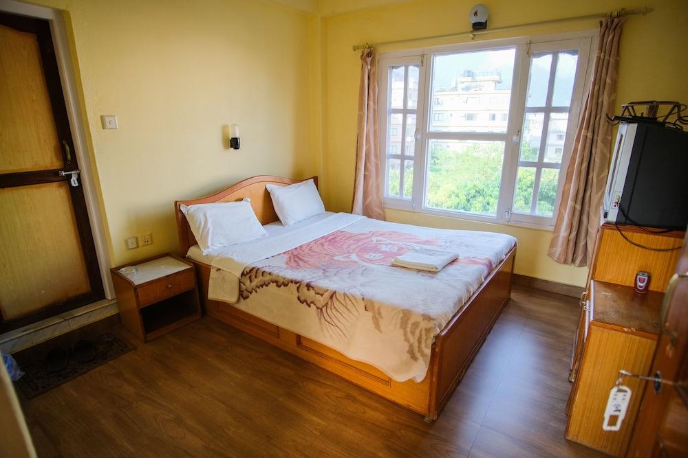 Hotel The Billabong Garden Pokhara Dış mekan fotoğraf