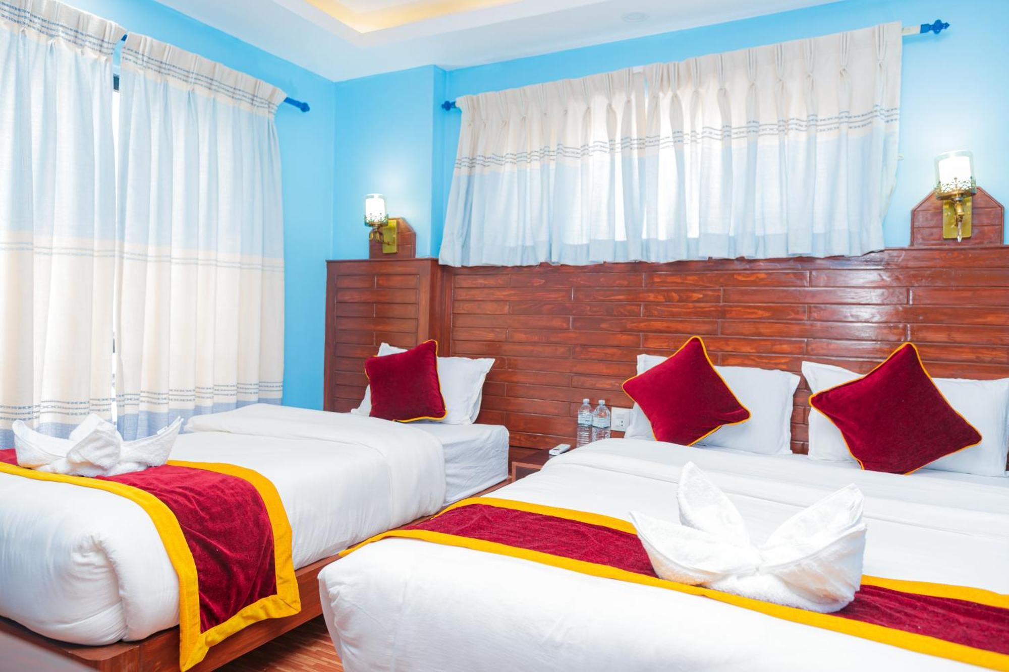 Hotel The Billabong Garden Pokhara Dış mekan fotoğraf