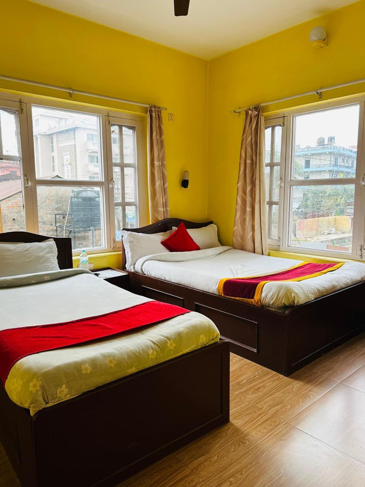 Hotel The Billabong Garden Pokhara Dış mekan fotoğraf