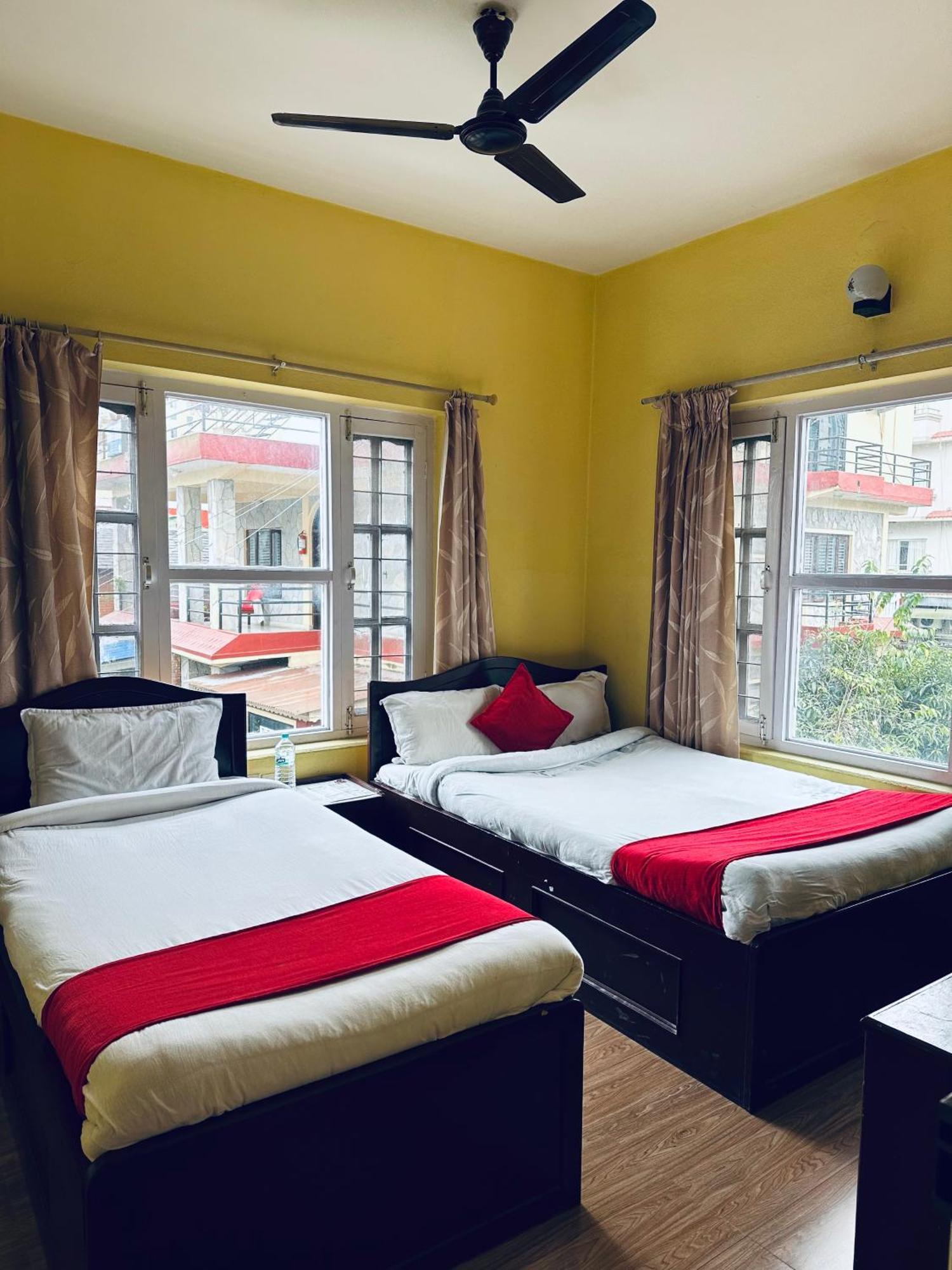 Hotel The Billabong Garden Pokhara Dış mekan fotoğraf